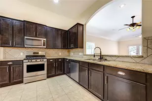 228 Country Crossing Cir, Magnolia, TX 77354 - Photo 8