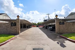 1016 E Tri Oaks Ln Unit 45 Ln, Houston, TX 77043 - Photo 4