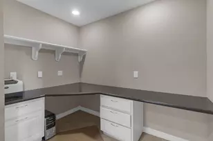 22118 Oakcreek Hollow Ln, Katy, TX 77450 - Photo 32