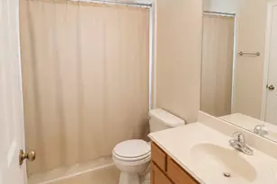 15154 Kingsbridge Way, Houston, TX 77083 - Photo 8