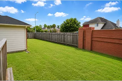 15154 Kingsbridge Way, Houston, TX 77083 - Photo 12
