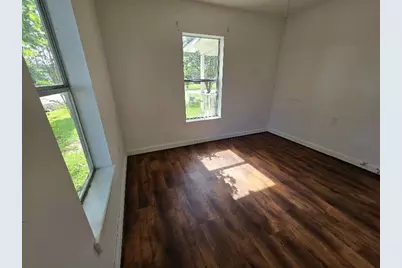 200 S Magnolia Street, Highlands, TX 77562 - Photo 8