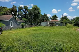 4017 Lelia St, Houston, TX 77026 - Photo 1