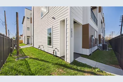 2427 Harrington Street, Houston, TX 77026 - Photo 2