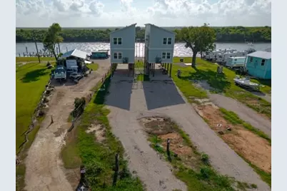 438 Private Road 670, Matagorda, TX 77457 - Photo 4