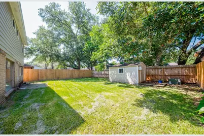 16418 Blackhawk Boulevard, Friendswood, TX 77546 - Photo 20