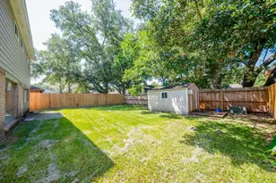 16418 Blackhawk Blvd, Friendswood, TX 77546 - Photo 20