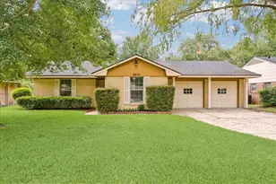 5615 Burlinghall Dr, Houston, TX 77035 - Photo 1
