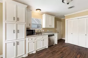 704 Jewett St, Houston, TX 77009 - Photo 18
