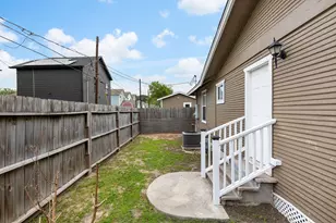 704 Jewett St, Houston, TX 77009 - Photo 6