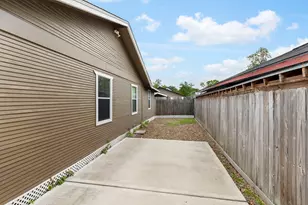 704 Jewett St, Houston, TX 77009 - Photo 8