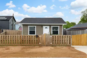 704 Jewett St, Houston, TX 77009 - Photo 2
