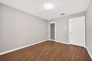 12043 Corona Ln, Houston, TX 77072 - Photo 36