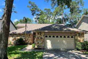 9 Huntsmans Horn Cir, The Woodlands, TX 77380 - Photo 2