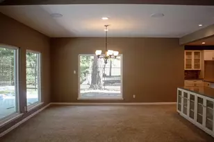 9 Huntsmans Horn Cir, The Woodlands, TX 77380 - Photo 8
