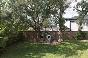 903 W 43rd St, Houston, TX 77018 - Photo 12