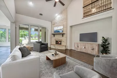 5923 Quiet Point Lane, Sugar Land, TX 77479 - Photo 4