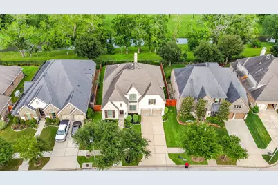 5923 Quiet Point Lane, Sugar Land, TX 77479 - Photo 2