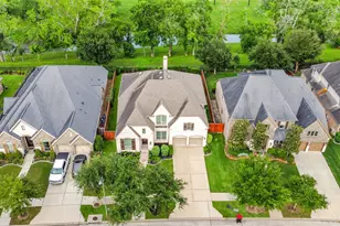 5923 Quiet Point Ln, Sugar Land, TX 77479 - Photo 2