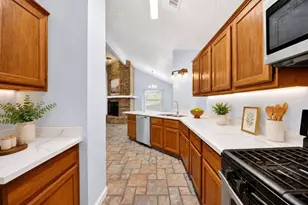 19963 Sutton Falls Dr, Cypress, TX 77433 - Photo 16