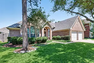 3115 Millbrook Dr, Pearland, TX 77584 - Photo 2