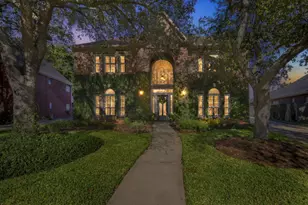 6515 Lussier Dr, Sugar Land, TX 77479 - Photo 4