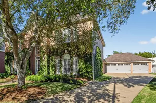 6515 Lussier Dr, Sugar Land, TX 77479 - Photo 2