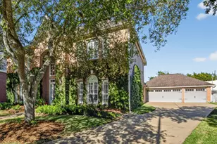 6515 Lussier Dr, Sugar Land, TX 77479 - Photo 2