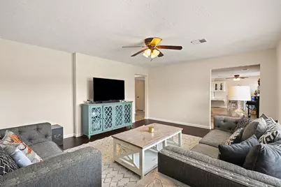 11711 Park Creek Drive, Houston, TX 77070 - Photo 16
