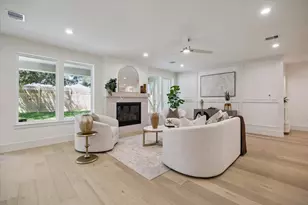 10422 Timberoak Dr, Houston, TX 77043 - Photo 10