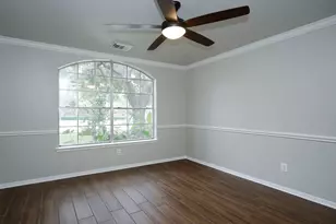 1915 W Welsford Dr, Spring, TX 77386 - Photo 10