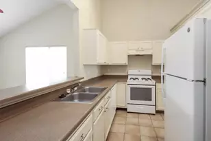 17002 Enchanted Cir E, Sugar Land, TX 77498 - Photo 8