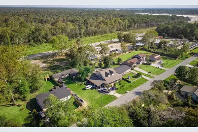 5721 Schutz Street, Houston, TX 77032 - Photo 4