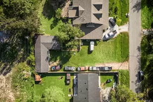 5721 Schutz St, Houston, TX 77032 - Photo 8