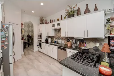5360 McCulloch Circle, Houston, TX 77056 - Photo 14