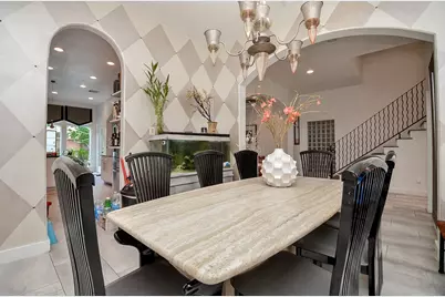 5360 McCulloch Circle, Houston, TX 77056 - Photo 10