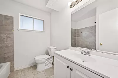10431 Towne Oak Lane, Sugar Land, TX 77498 - Photo 18