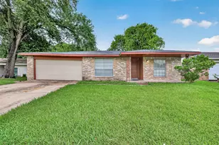 10431 Towne Oak Ln, Sugar Land, TX 77498 - Photo 1