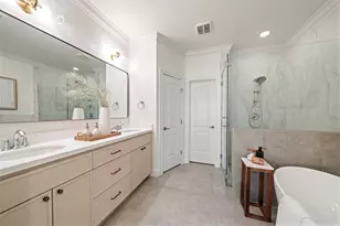 2627 Shady Woods Ln, Houston, TX 77008 - Photo 20