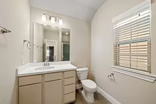 2627 Shady Woods Ln, Houston, TX 77008 - Photo 28