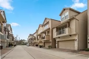 2627 Shady Woods Ln, Houston, TX 77008 - Photo 32
