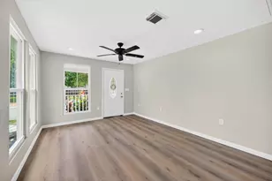 107 N 10th St, Richmond, TX 77469 - Photo 10
