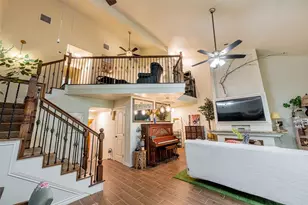 9400 Doliver Dr, Houston, TX 77063 - Photo 12