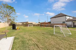 15643 Coneflower Hls Dr, Houston, TX 77090 - Photo 32
