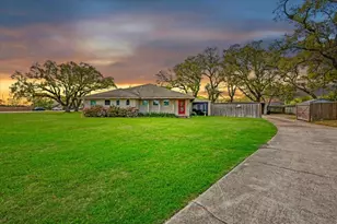 3224 Patricia Ln, Pearland, TX 77581 - Photo 2