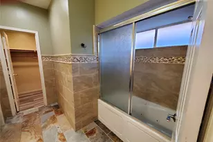 2107 Tower Bridge Rd, Pearland, TX 77581 - Photo 16
