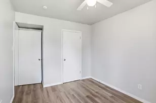 5242 Grace Point Ln, Houston, TX 77048 - Photo 26