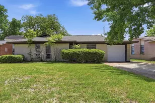 5242 Grace Point Ln, Houston, TX 77048 - Photo 1