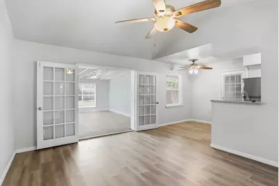 5242 Grace Point Lane, Houston, TX 77048 - Photo 10