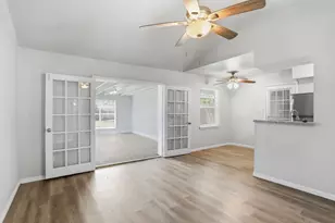 5242 Grace Point Ln, Houston, TX 77048 - Photo 10